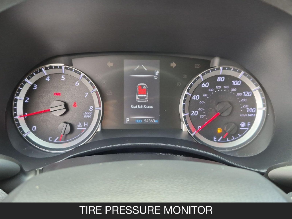Used 2021 Toyota Highlander L FWD image 19
