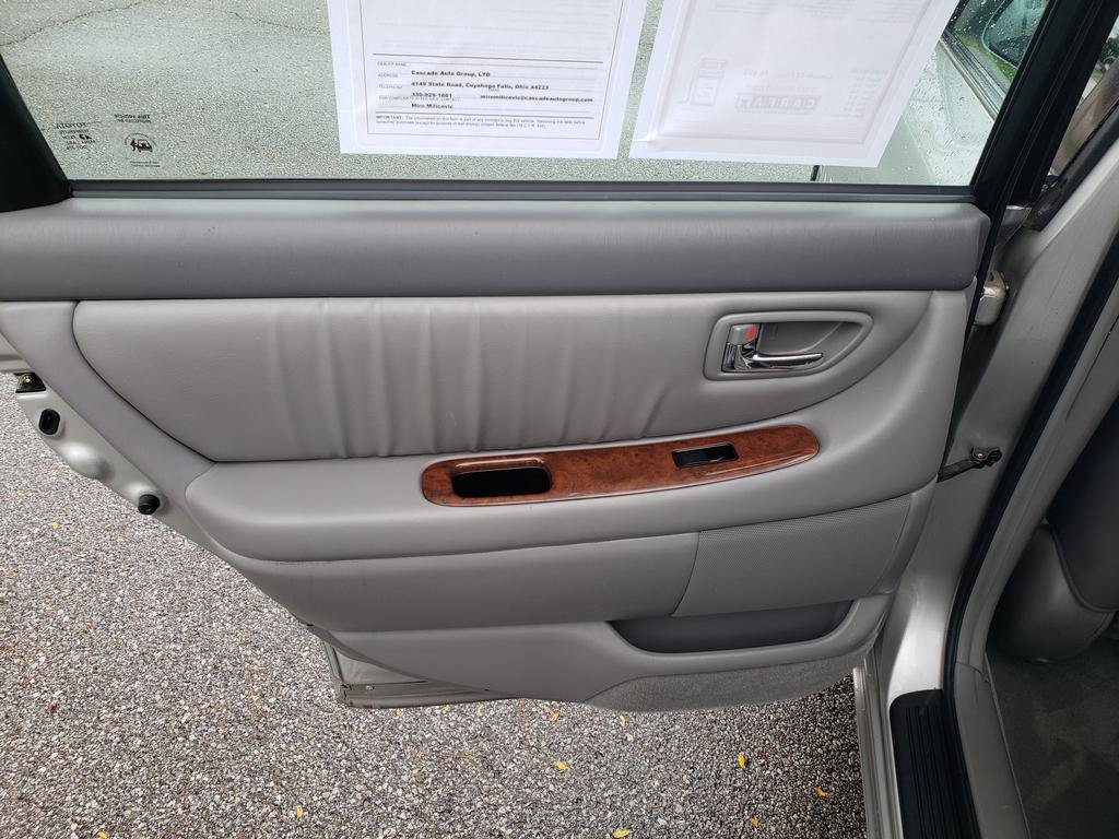 Used 2003 Toyota Avalon XLS FWD image 12