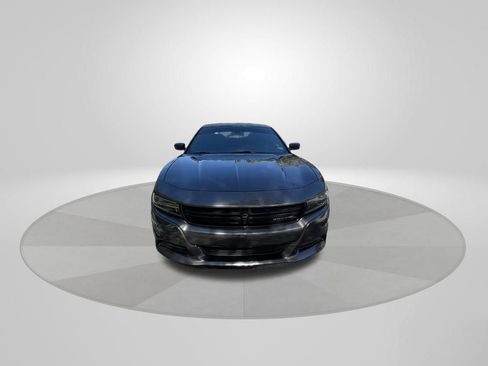 Used 2023 Dodge Charger SXT image 2