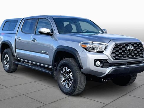 Certified 2020 Toyota Tacoma TRD Off-Road image 2