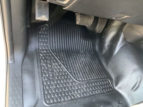 Used 2024 RAM 2500 Tradesman w/ Chrome Appearance Group image 18