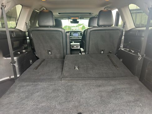 Used 2019 Toyota Highlander XLE AWD/4WD image 36