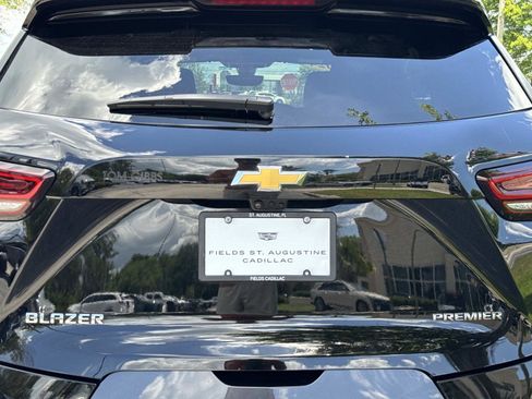 Used 2024 Chevrolet Blazer Premier w/ Driver Confidence II Package FWD image 10