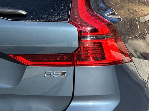 New 2026 Volvo XC60 B5 Plus w/ Climate Package image 7