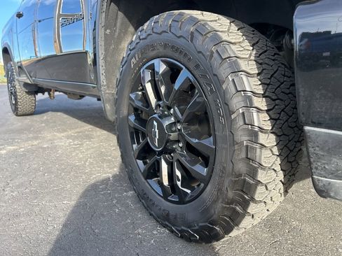 Used 2025 Chevrolet Silverado 2500 LT w/ Trail Boss Package image 11