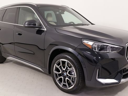 Used 2025 BMW X1 xDrive28i w/ Premium Package image 7