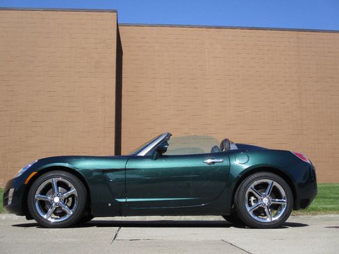 Used 2008 Saturn Sky w/ Premium Trim Package RWD image 51