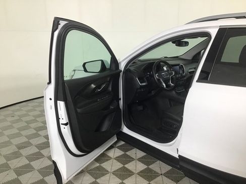 Used 2020 GMC Terrain SLT image 4