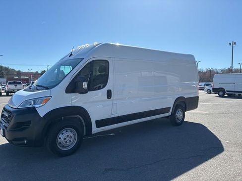 Used 2023 RAM ProMaster 3500 w/ Driver Convenience Group FWD image 4