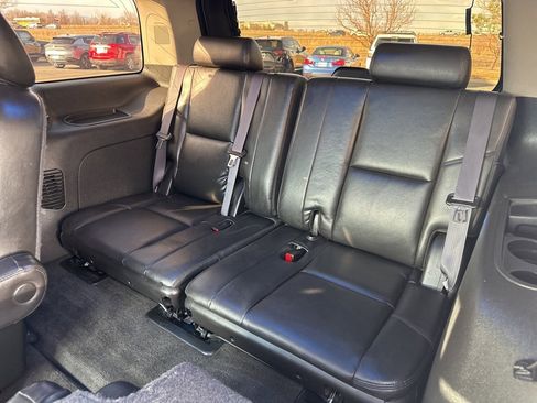 Used 2011 GMC Yukon Denali image 21