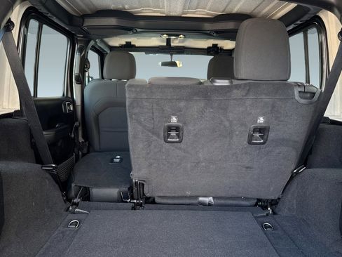 Used 2019 Jeep Wrangler Unlimited Sport AWD/4WD image 32