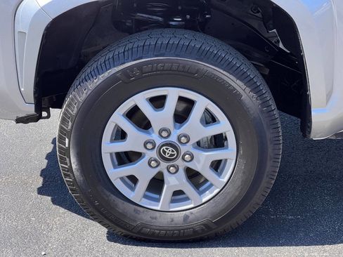 Used 2024 Toyota Tacoma SR image 9