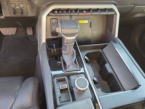 Used 2023 Toyota Tundra Platinum image 24