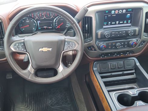 Used 2016 Chevrolet Silverado 1500 High Country w/ High Country Premium Package AWD/4WD image 25