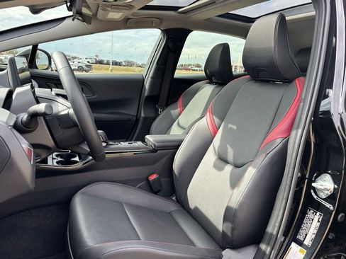 Used 2024 Toyota Prius Prime Premium image 11