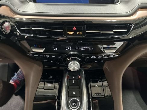 Used 2023 Acura MDX w/ Technology Package FWD image 21