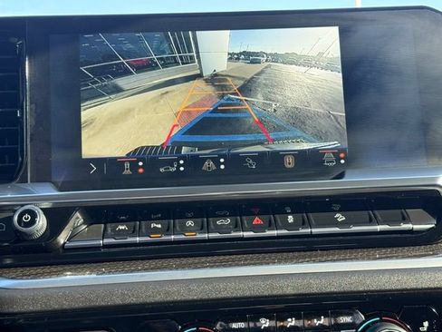 Used 2026 Chevrolet Silverado 1500 LT Trail Boss w/ LT Trail Boss Premium Package AWD/4WD image 23
