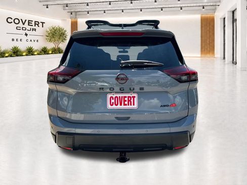 Used 2025 Nissan Rogue SV AWD/4WD image 10