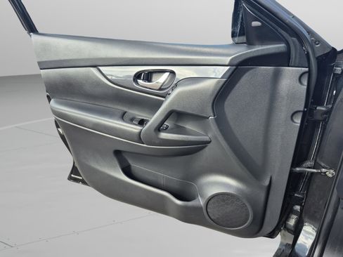 Certified 2022 Nissan Rogue S FWD image 24