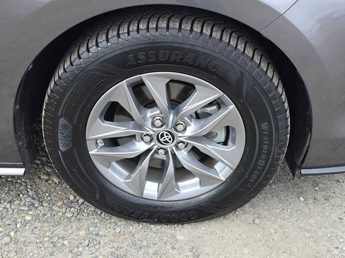 Certified 2021 Toyota Sienna XLE AWD/4WD image 11