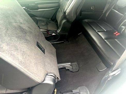 Used 2023 Ford Explorer ST-Line w/ Class IV Trailer Tow Package image 41