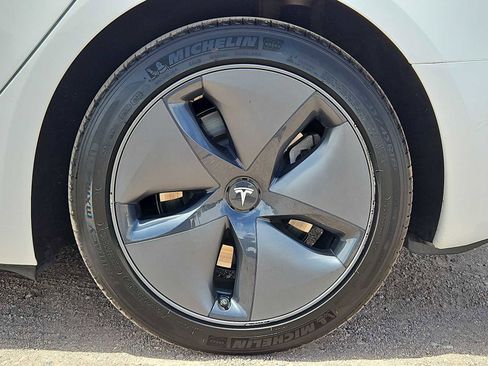 Used 2023 Tesla Model 3 Standard Range RWD image 12