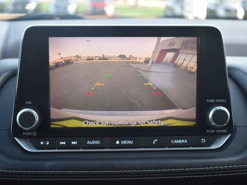 Used 2023 Nissan Rogue SV FWD image 36
