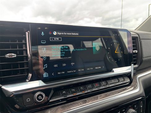 Certified 2025 Chevrolet Silverado 1500 LTZ image 21