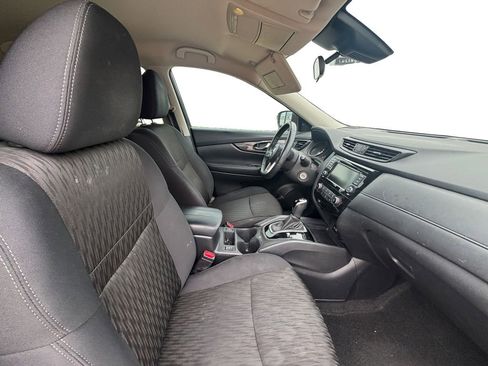 Used 2019 Nissan Rogue S w/ Special Edition Package FWD image 15