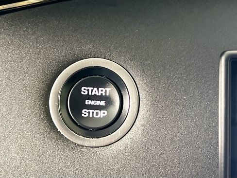 Used 2024 Land Rover Range Rover Evoque S image 24