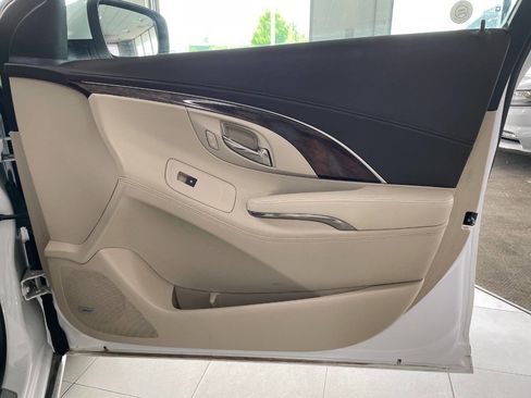 Used 2015 Buick LaCrosse Premium image 27