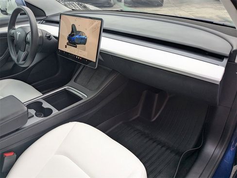 Used 2023 Tesla Model 3 Performance image 28