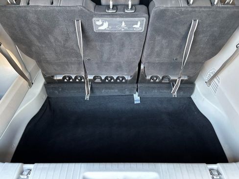 Used 2020 Chrysler Voyager L image 22