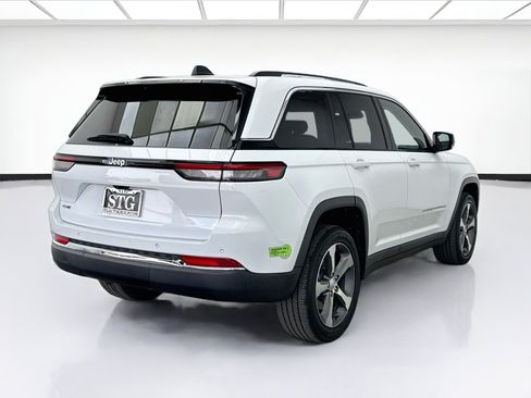 Used 2022 Jeep Grand Cherokee Limited 4xe AWD/4WD image 4