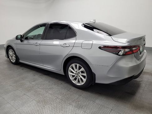 Used 2023 Toyota Camry LE image 3