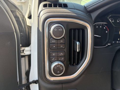 Used 2020 GMC Sierra 1500 Elevation w/ Elevation Value Package AWD/4WD image 21