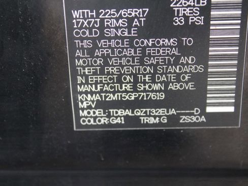 Used 2016 Nissan Rogue SV image 11