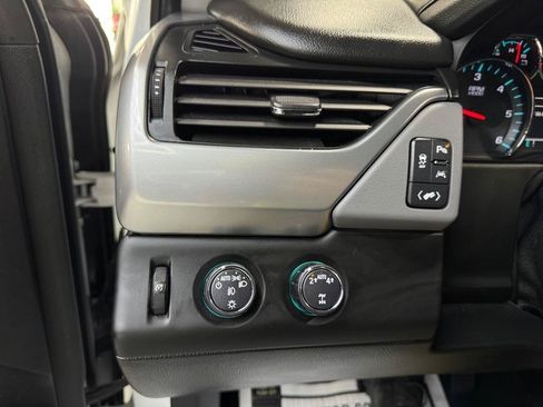 Used 2018 Chevrolet Tahoe LT AWD/4WD image 28
