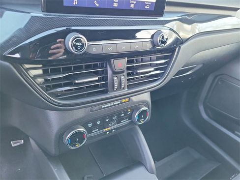Used 2023 Ford Escape ST-Line image 23