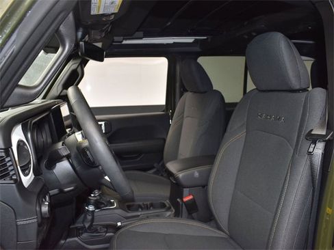 Used 2024 Jeep Wrangler Sahara w/ Technology Group image 9