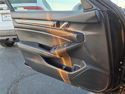 Used 2022 Honda Accord Sport image 16