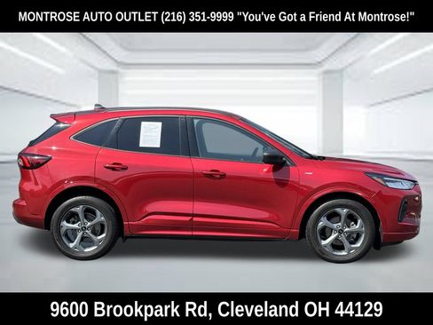 Used 2023 Ford Escape ST-Line w/ Equipment Group 301A FWD image 3