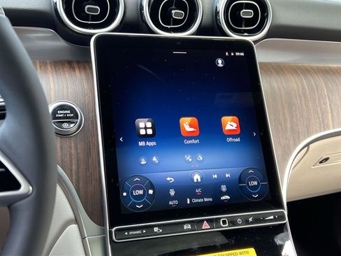 New 2026 Mercedes-Benz GLC 300 4MATIC image 18