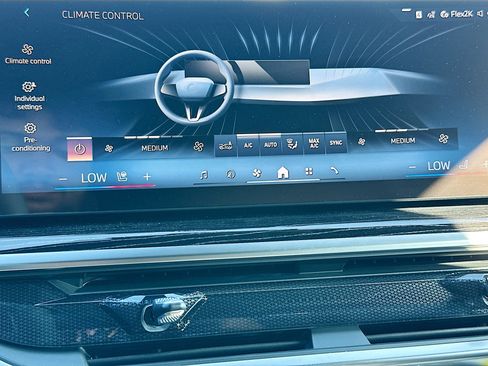 New 2026 BMW X5 sDrive40i w/ M Sport Package image 13