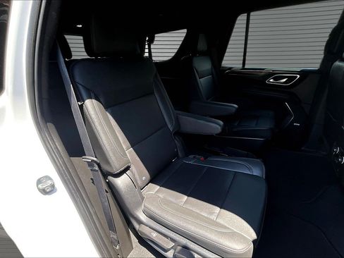 Used 2022 Chevrolet Tahoe LT AWD/4WD image 16