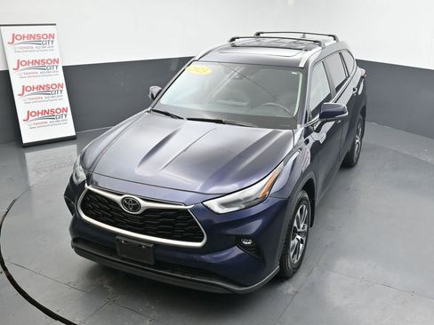 Used 2023 Toyota Highlander XLE image 30