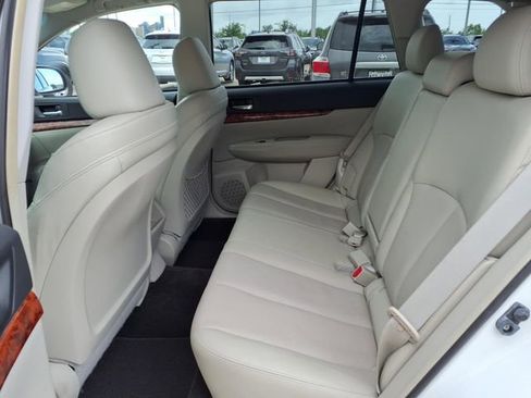 Used 2012 Subaru Outback 3.6R Limited AWD/4WD image 7
