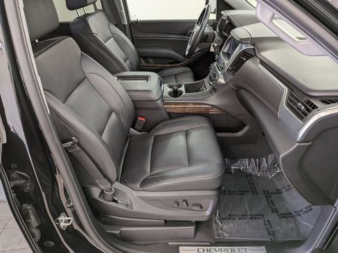Used 2019 Chevrolet Suburban LT AWD/4WD image 35