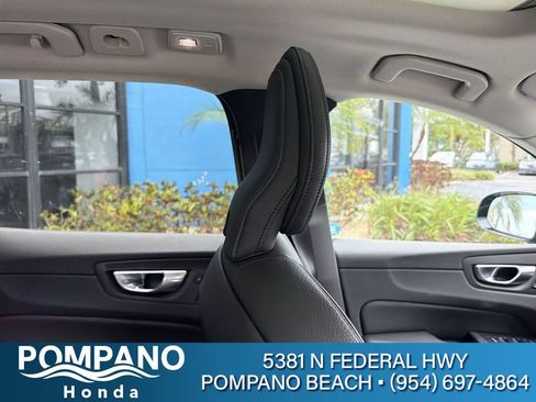 Used 2023 Volvo XC60 B5 Plus w/ Climate Package AWD/4WD image 19