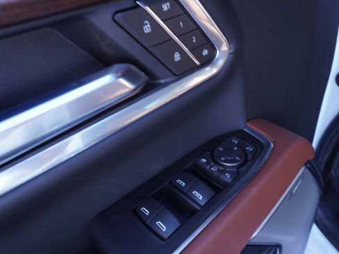 New 2026 GMC Sierra 2500 Denali Ultimate image 17